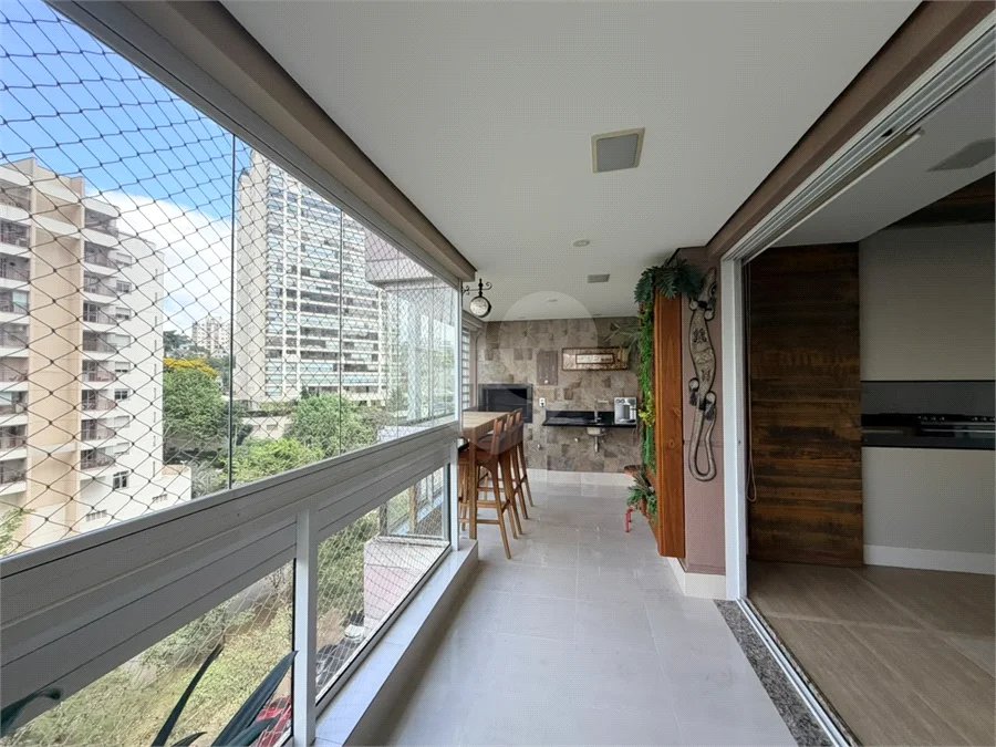 Apartamento à venda com 3 suítes em Vila Mariana, São Paulo, SP
