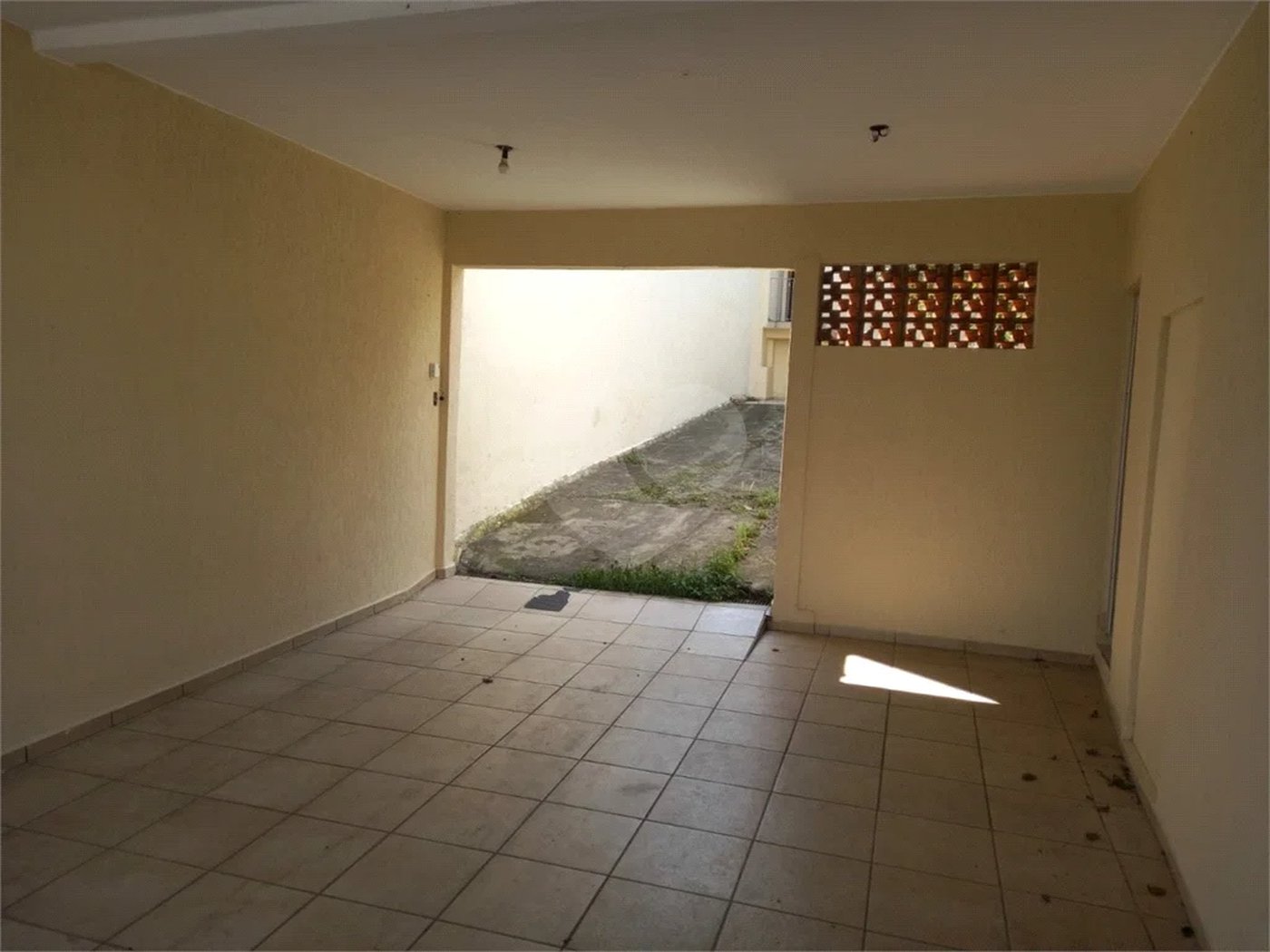 Casa com 147m² , 2 dormitórios , sendo 1 suíte , 2 vagas , à venda , no Parque das Nações , em Santo André.