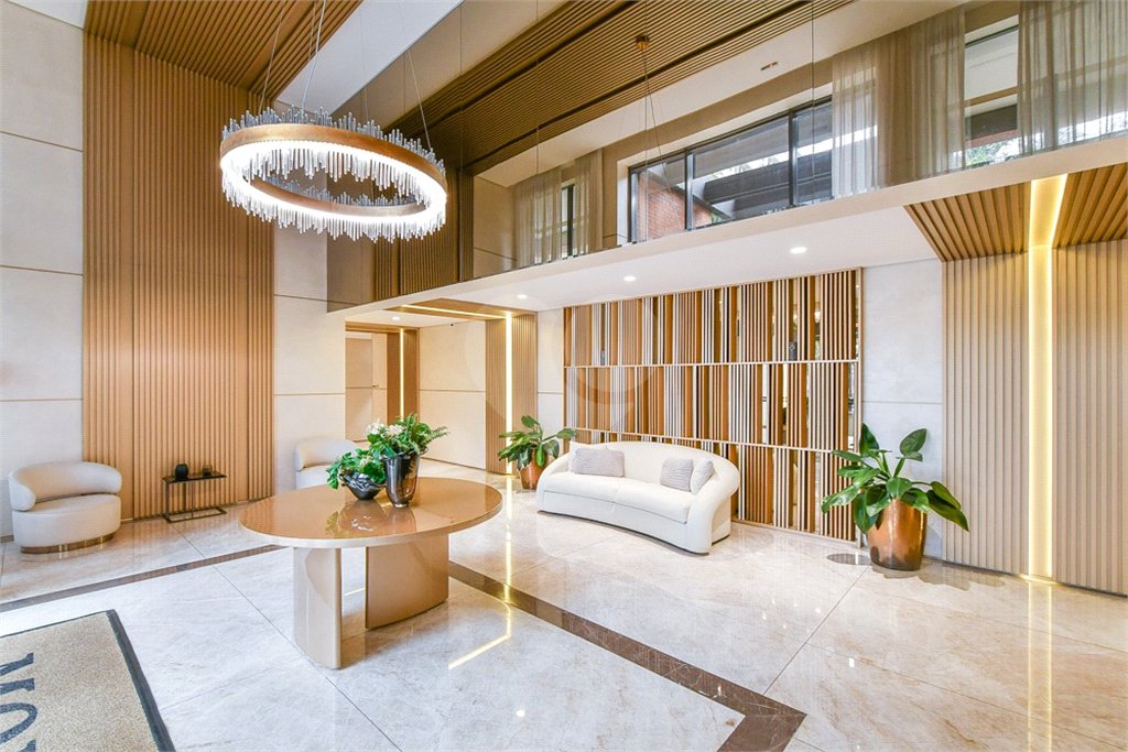 Apartamento para venda em Moema com 3 quartos, sendo 3 suítes, 2 vagas, 149 m²