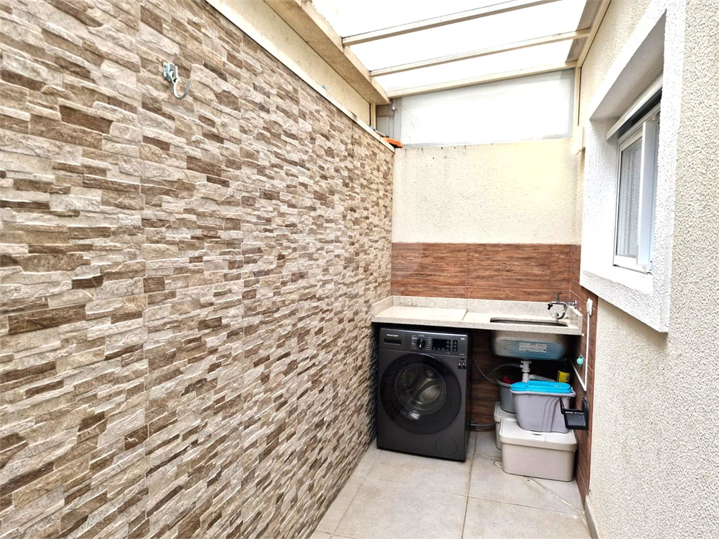 Casa à venda com 2 suítes no condomínio Residencial Living Sabara, São Paulo - SP