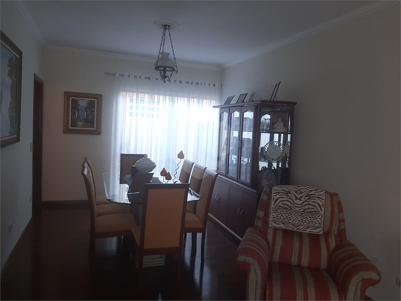 Bela casa com boa localização no bairro Portal do Sol