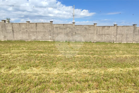 Lote à Venda em São Carlos, no Condomínio Villeneuve I