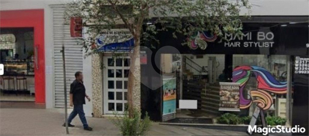 Sobrado comercial com 150m² , 7 salas , 3 banheiros , para locação na Bela Vista.