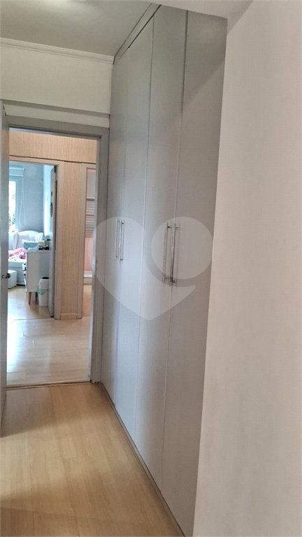 Apartamento a venda na Aclimação com 4 dormitórios e 2 vagas.