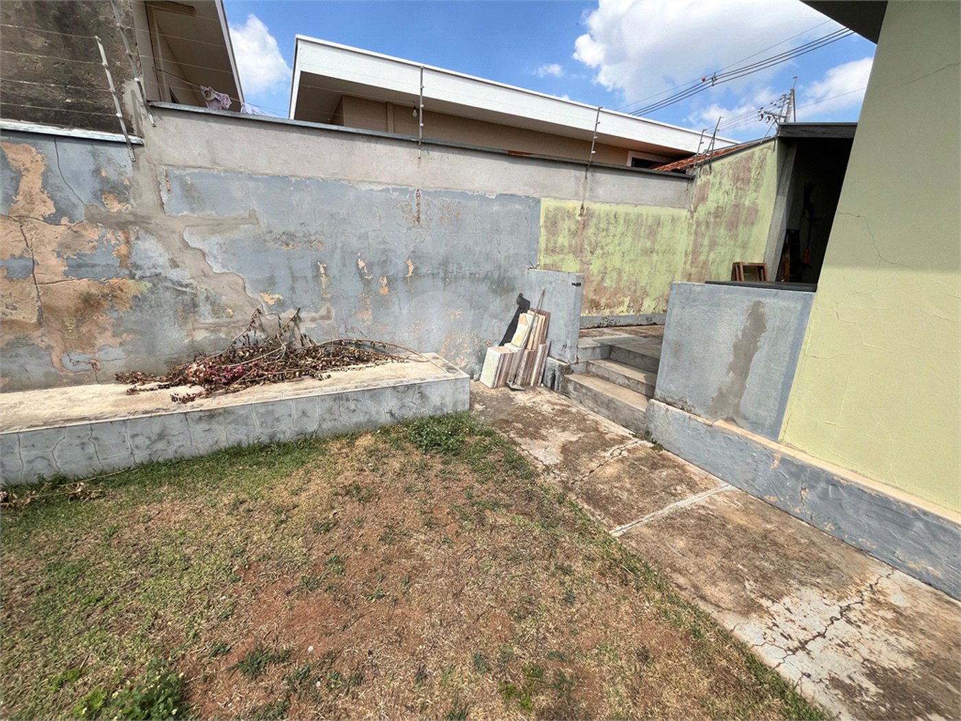 Casa a venda com 2 dormitórios na Vila São José
