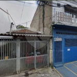Casa com 150m² , 1 dormitório , 1 vaga de garagem , precisando de reforma , `venda na Penha.