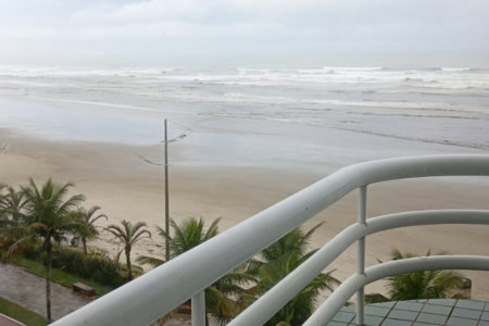 Apartamento Frente Mar em Solemar – Praia Grande