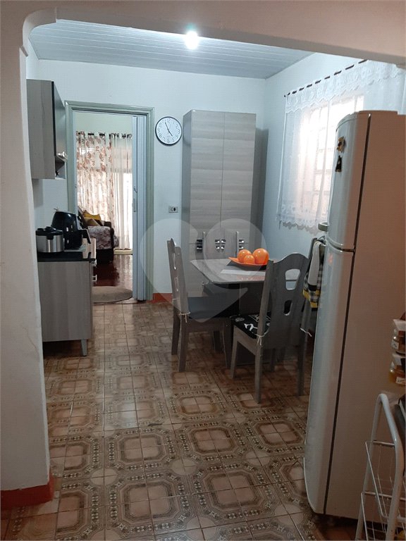 Casa com 2 dormitórios à Venda no Jardim Brasil
