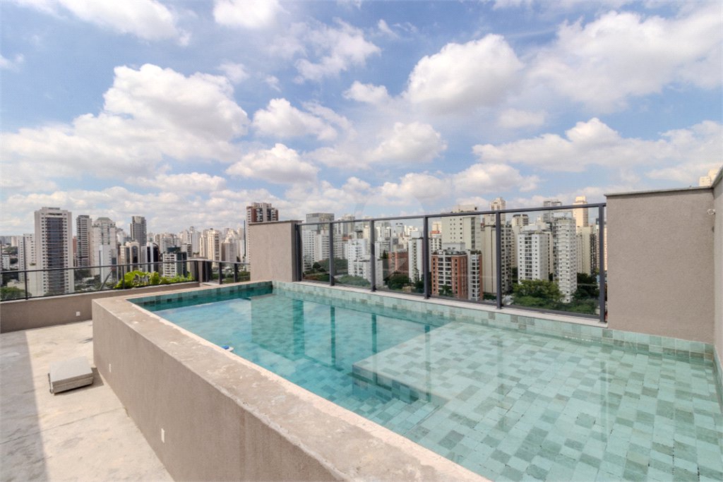 Apartamento à venda com 3 suítes em Campo Belo, São Paulo, SP