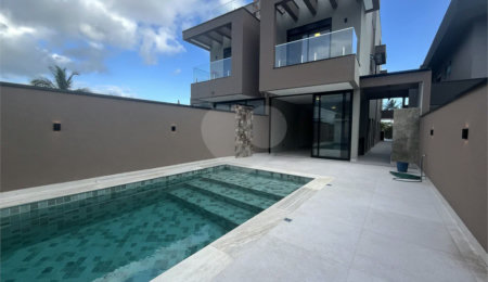 Casa à venda ou para alugar com 5 quartos, sendo 4 suítes,  em Morada da Praia, Bertioga, SP