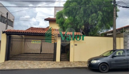Casa à venda com 3 quartos, sendo 1 suíte,  em Jardim Brasil, São Carlos, SP