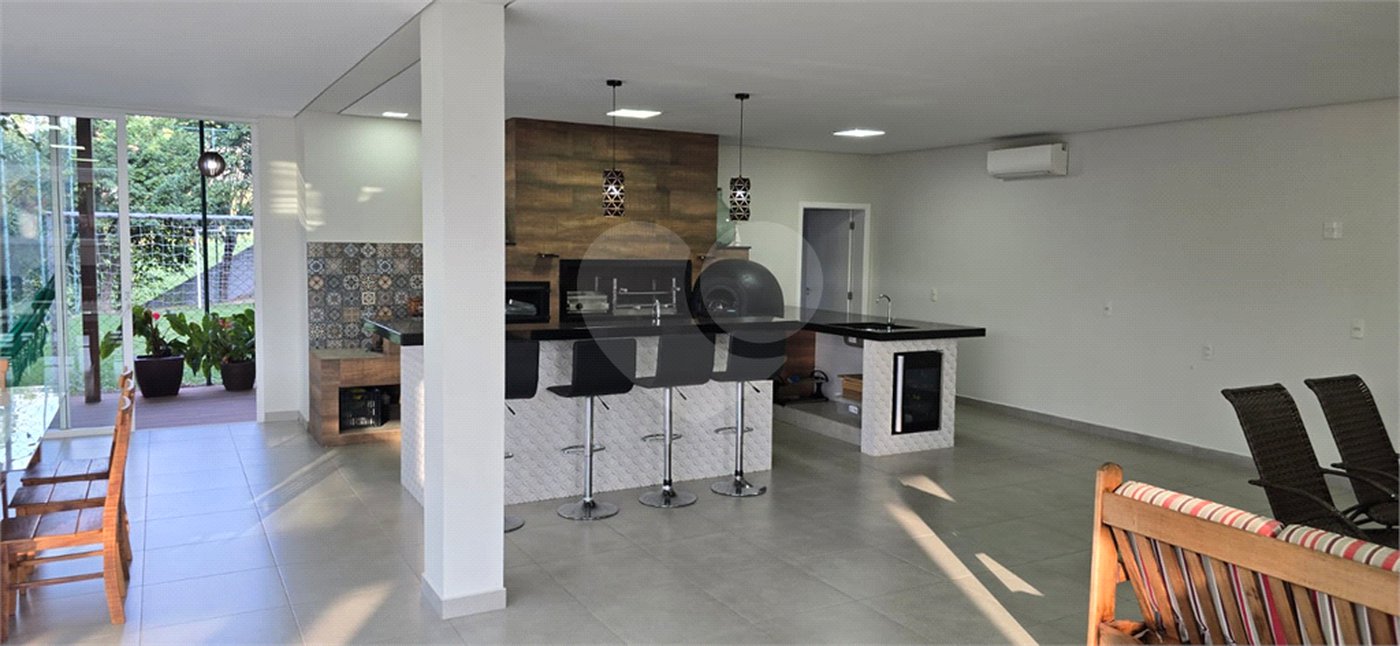 Casa à venda com 7 quartos, sendo 5 suítes, em Residencial Jardim Primavera, Louveira, SP