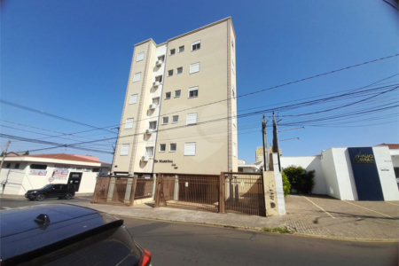 Apartamento à Venda ou para Locação no Edifício Marchal Estilo - São Carlos