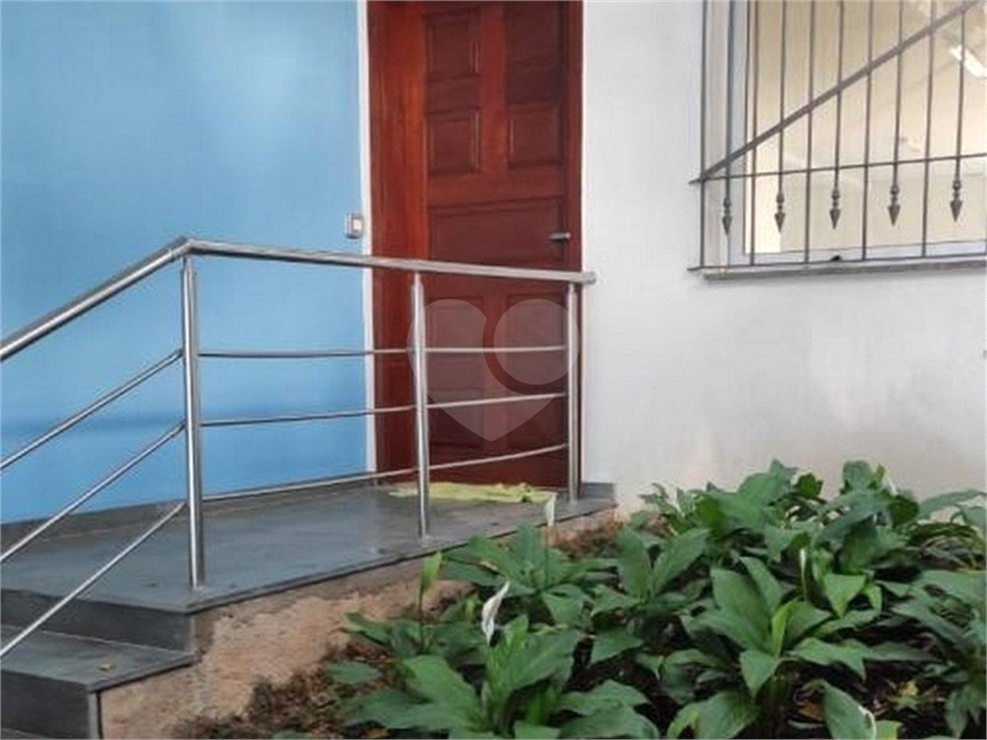 Casa Comercial na Vila Mariana, 400m², próximo metrô, 3 vagas, locação e venda