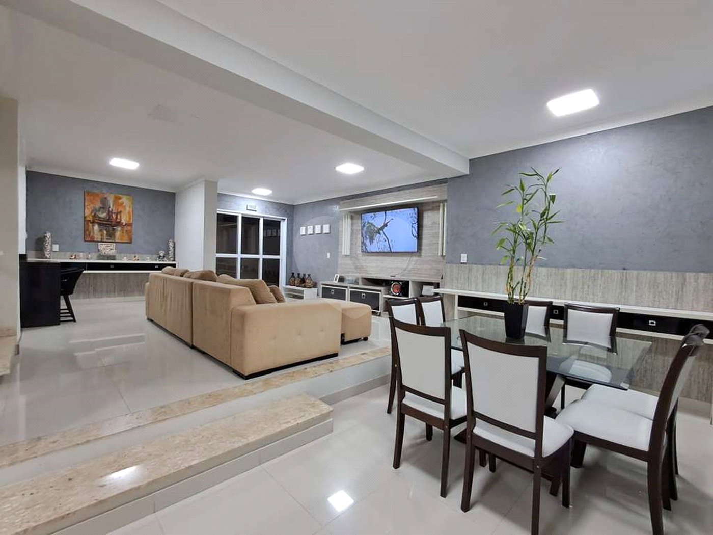 Casa de Alto Padrão à Venda e Locação - Condomínio Vila Verde