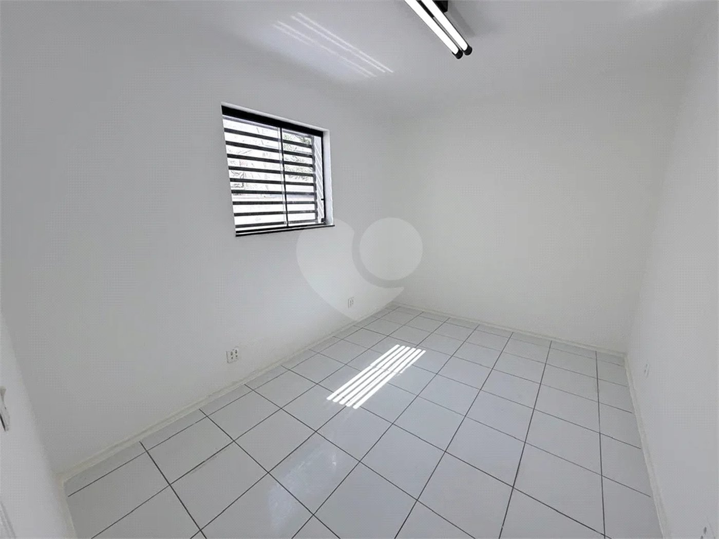 Prédio Comercial de Alto Padrão em Localização Nobre