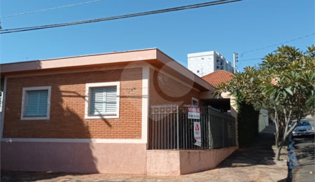 Casa à venda com 3 quartos em Jardim São Carlos, São Carlos, SP