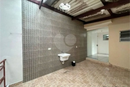 Casa com 200m² , 5 dormitórios , sendo 1 suíte , 3 vagas de garagem , à venda em Guarulhos.
