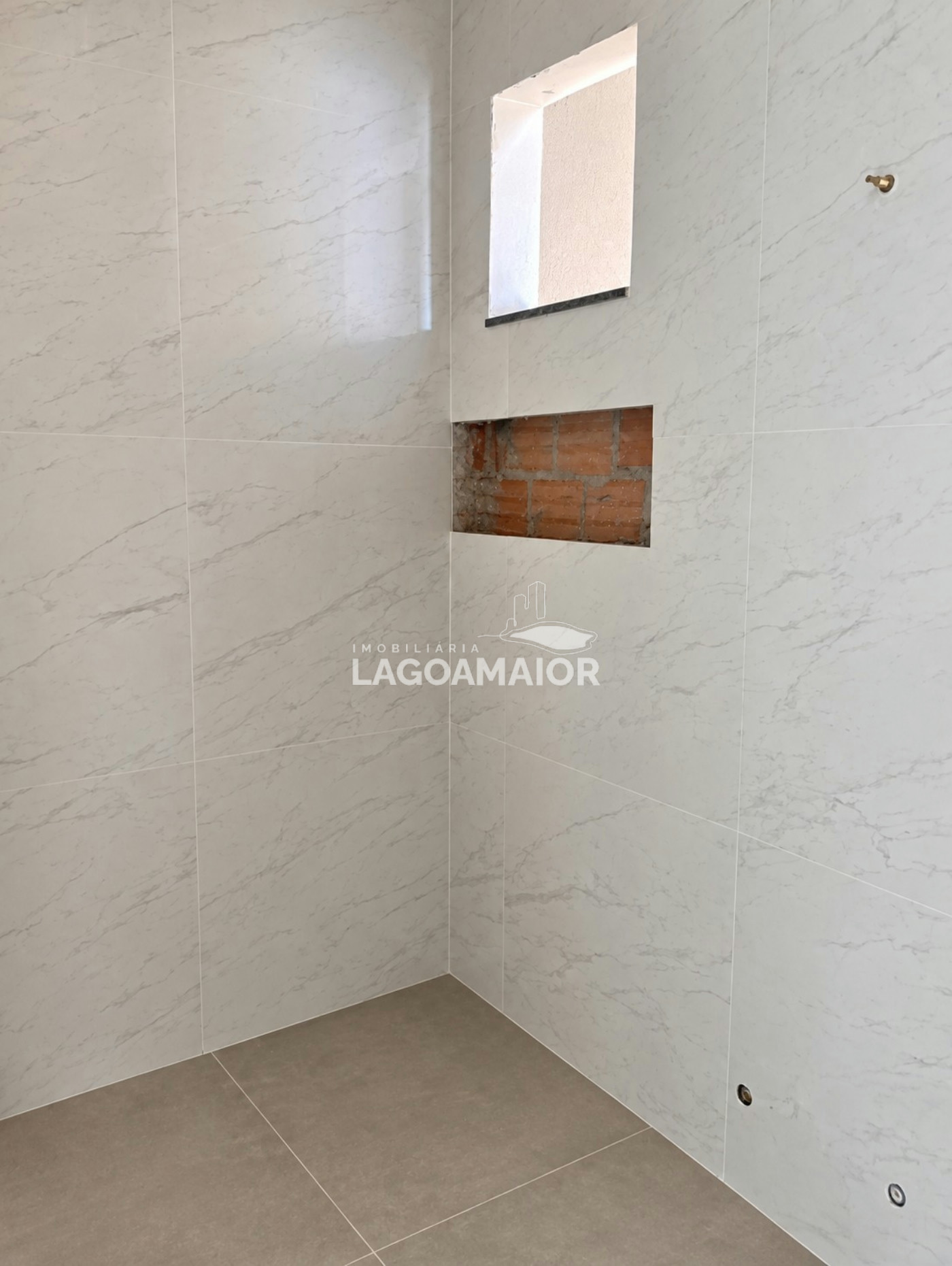 Casa à venda com 3 quartos, sendo 1 suíte, em Bela Vista da Lagoa, Três Lagoas - MS