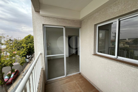Apartamento á venda na região da Vila Prado.