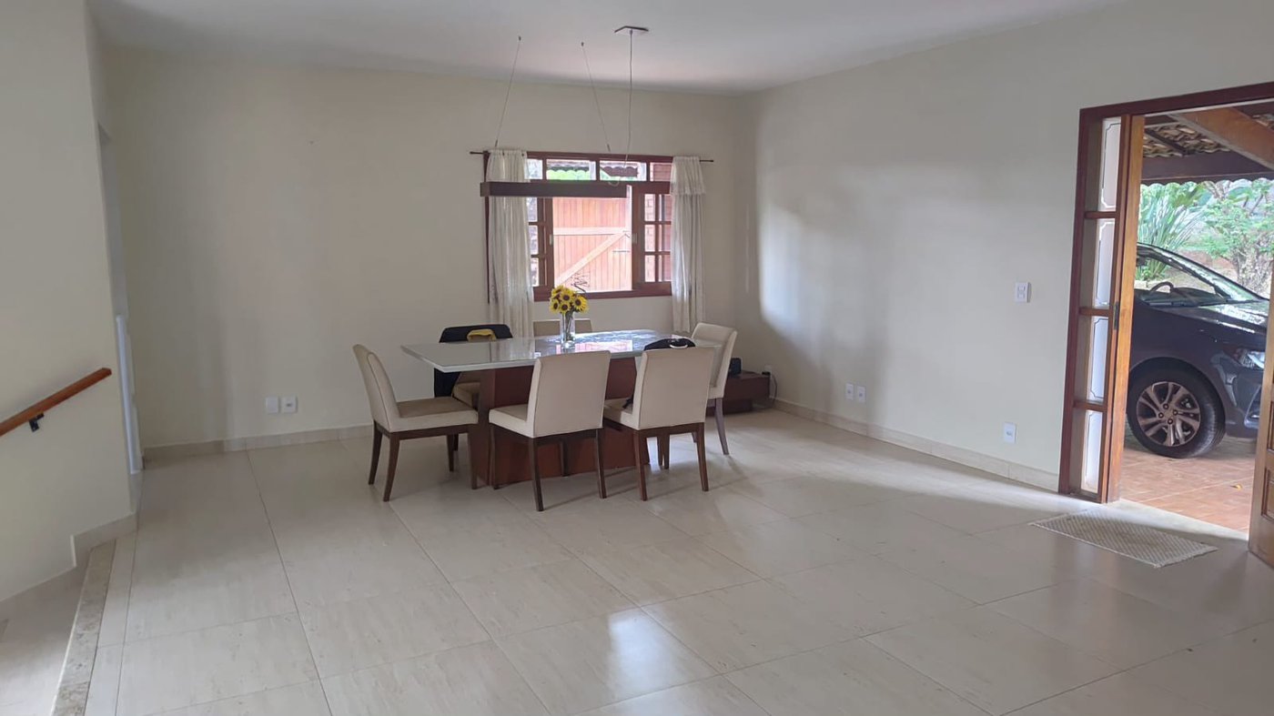 Casa à venda com 3 quartos, sendo 2 suítes, no condomínio Cafezal VI, Itupeva - SP