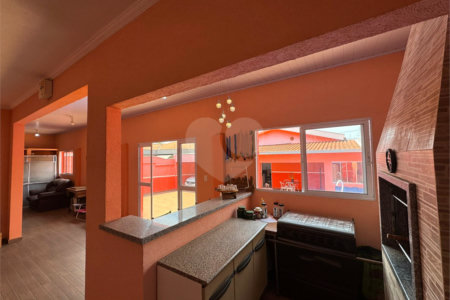 Casa com 03 Dormitórios á venda, em Jardim Alvorada, São Carlos.