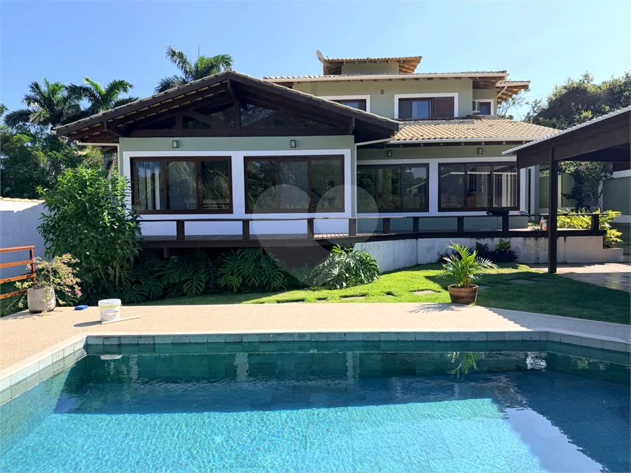 Casa à venda com 4 suítes em Ferradura, Armação dos Búzios, RJ