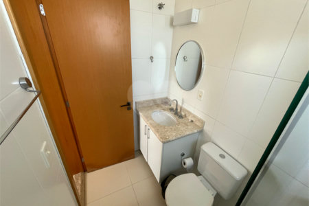 Apartamento mobiliado com 2 dormitórios sendo 1 suíte