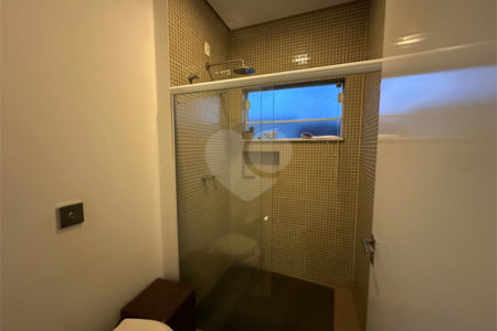 Casa a venda no condomínio Damha II