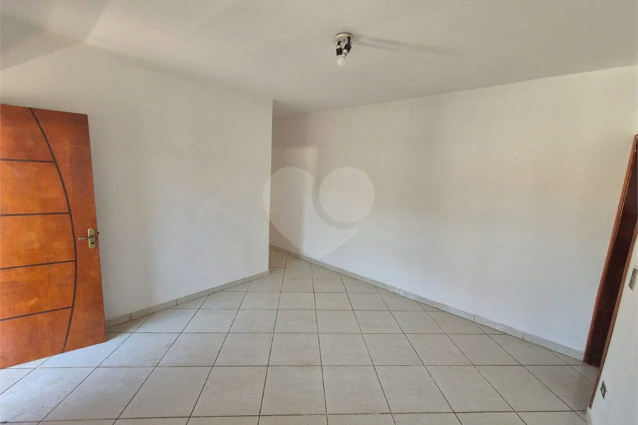 Dois imóveis em um terreno de 300 m² (12 x 25) - Com acesso independente