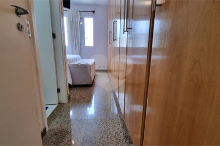 Apartamento à venda com 3 quartos, sendo 1 suíte, em Jardim Marajoara, São Paulo, SP