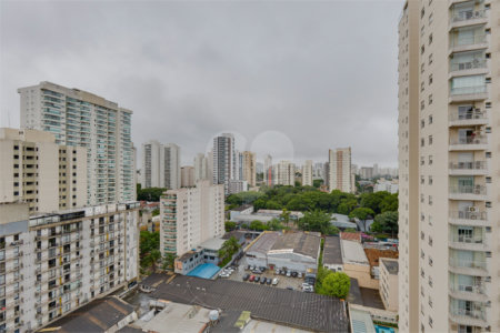 Apartamento à venda com 2 quartos, sendo 1 suíte, em Santo Amaro, São Paulo, SP