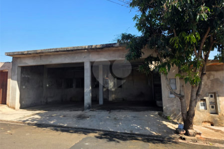 Casa 2 quartos Jardim Zavaglia