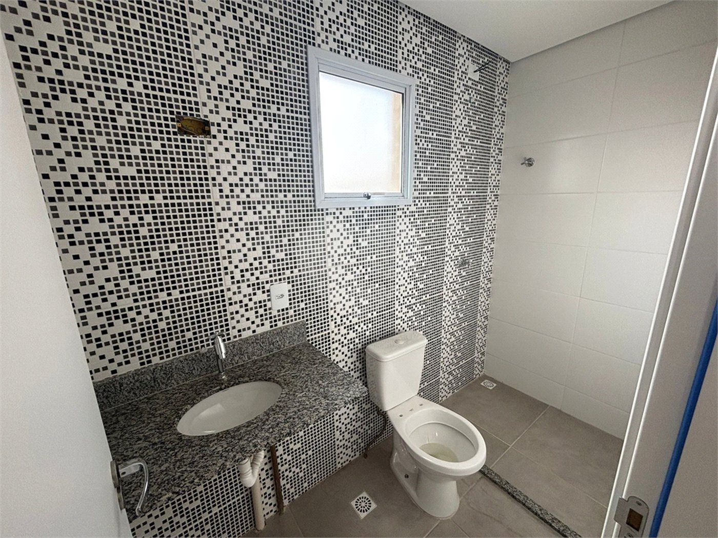 Apartamento á venda na região do Vila Prado.