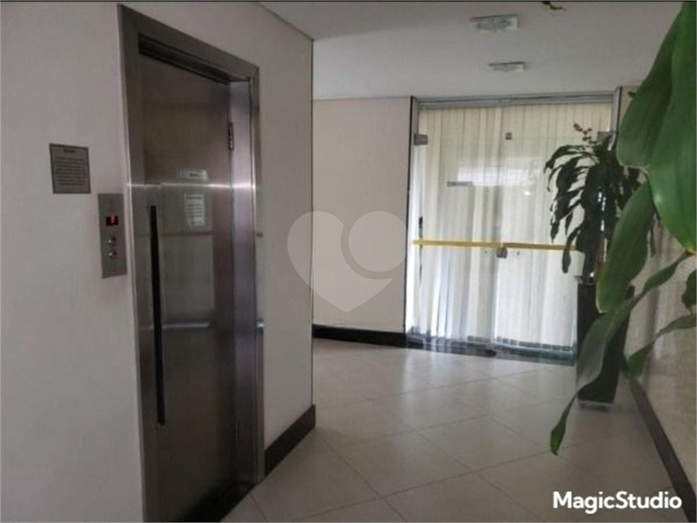 Apartamento com 3 dormitórios , sendo 1 suíte ,2 vagas , à venda no bairro da Moóca.