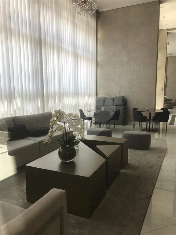 Magnífico apartamento novo (no contra-piso) à venda na Chácara Klabin com 144 m² e 3 suítes.