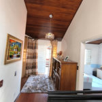 Casa à Venda no Santa Marta com 3 Suítes e Piscina