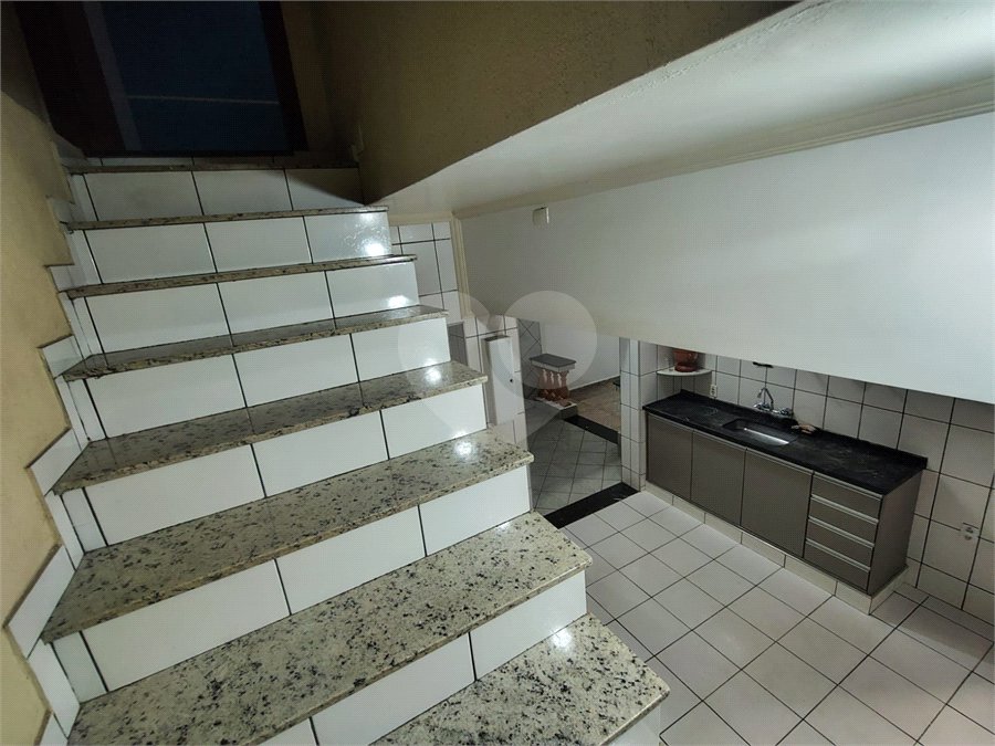 Casa ampla com 3 Quartos e 1 Suíte