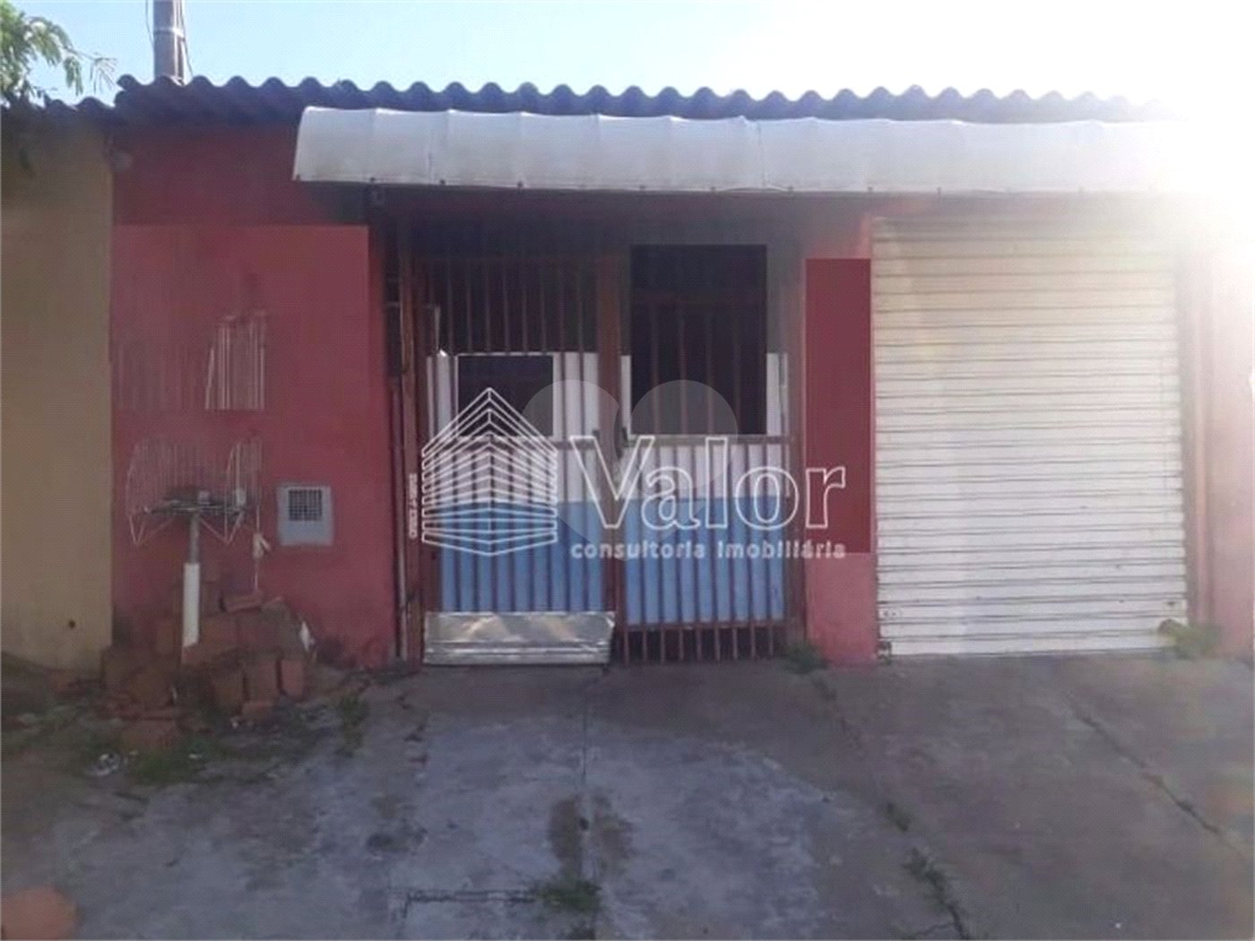 Casa térrea à venda com salão comercial