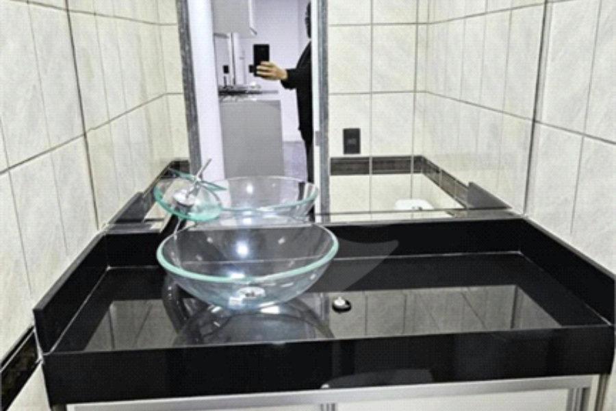 Apartamento à Venda com 210m² com 3 dormitórios e 3 vagas em Perdizes - Estuda permuta .