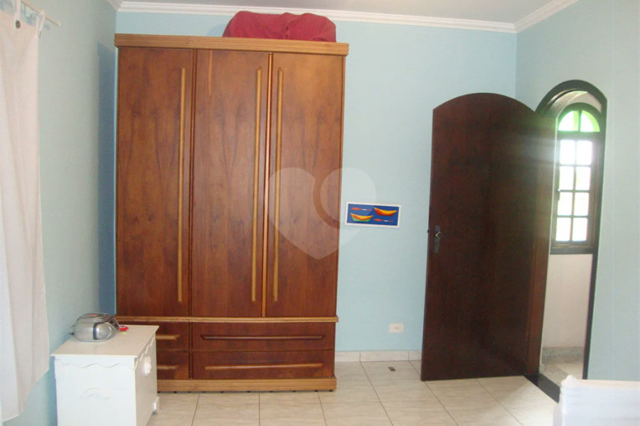 Chácara à venda com 5 quartos, sendo 2 suítes, em Jardim Arujá, Arujá, SP