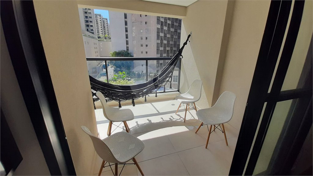 Apartamento para locação 45m2 na Bela Vista 2 dormitórios 1 vaga Próximo à Av. Paulista