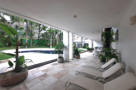 Casa para alugar com 4 quartos, sendo 2 suítes,  em Alto da Boa Vista, São Paulo, SP