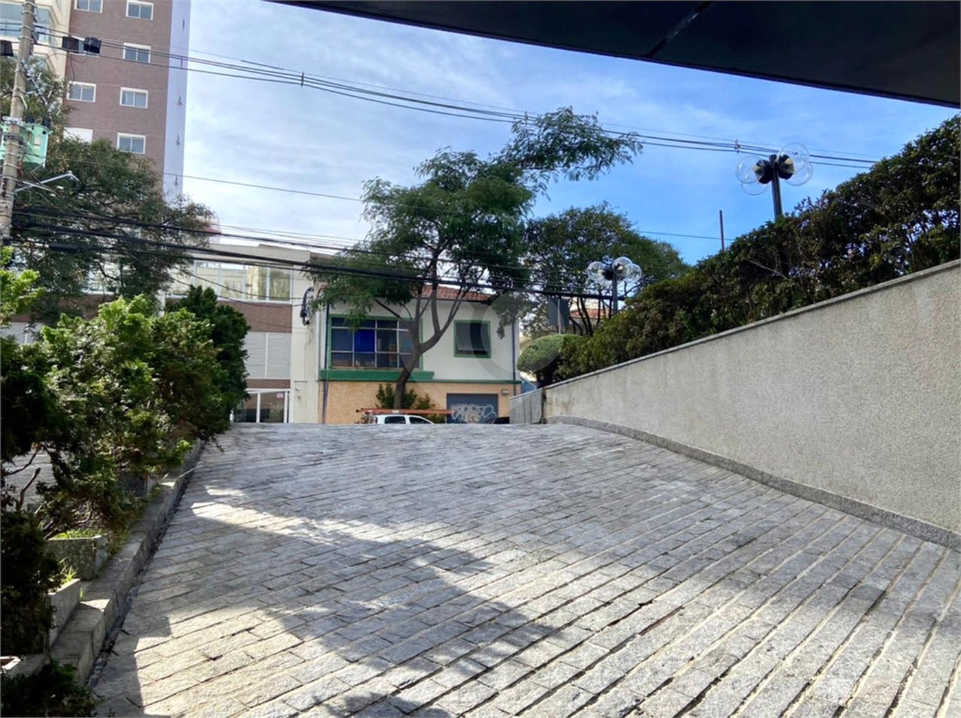 SALA COMERCIAL 55m2 Á VENDA NA VILA MARIANA (LADO DIREITO)
