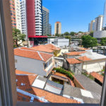Apartamento de 44 m² com 2 dormitórios, varanda integrada e 1 vaga na Vila Guarani