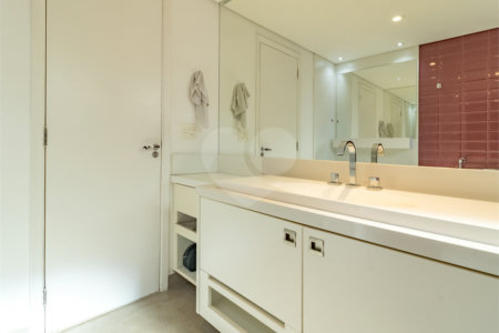 APARTAMENTO PARA LOCAÇÃO COM 151M2 - 3 QUARTOS ( 2 SUÍTES ) - 3 VAGAS NO JARDIM AMÉRICA.