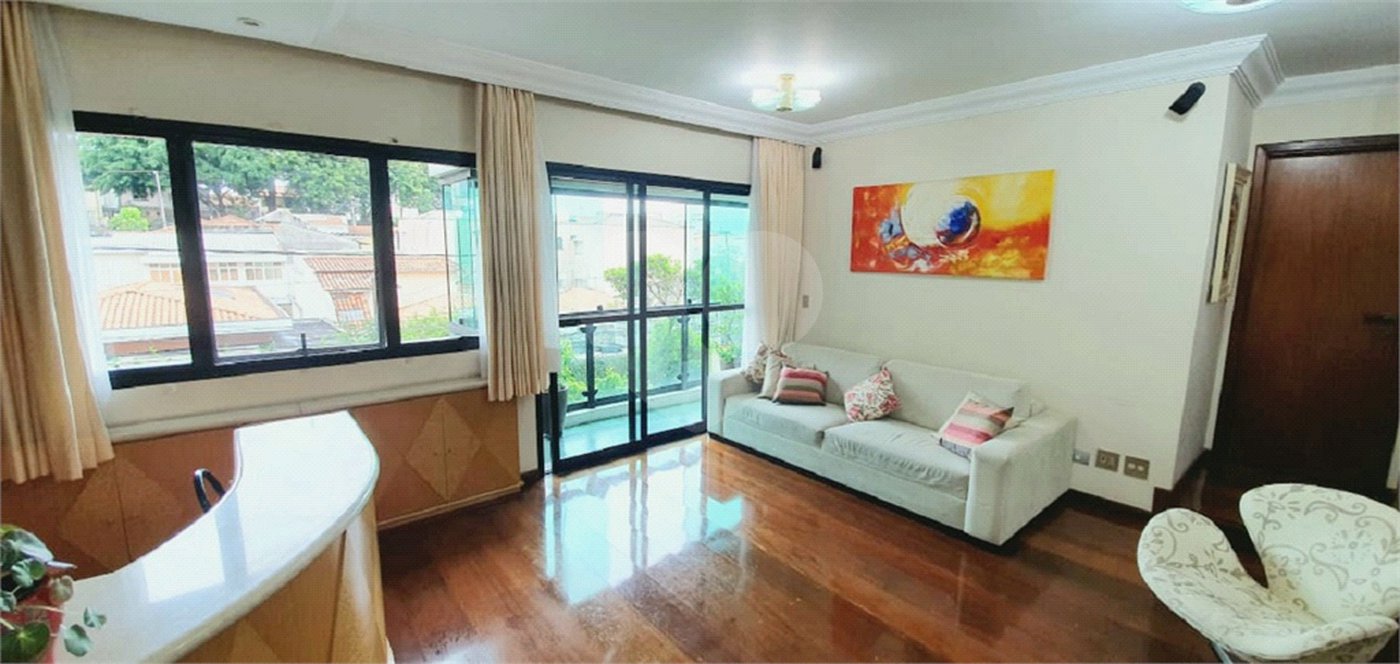 Apartamento à venda no Planalto Paulista de 147m² com 3 suítes e 3 vagas.