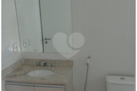 Apartamento de 2 quartos com garagem para alugar em Santa Cecília
