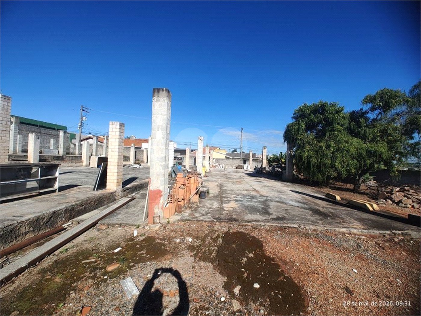 Terreno em Atibaia com 2.784 metros para construção de apartamentos ou salões comerciais, excelente localização