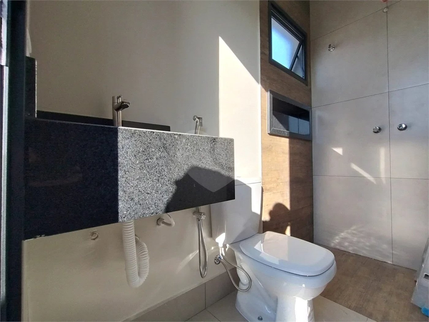 Casa em Condomínio à Venda em Piracicaba/SP.